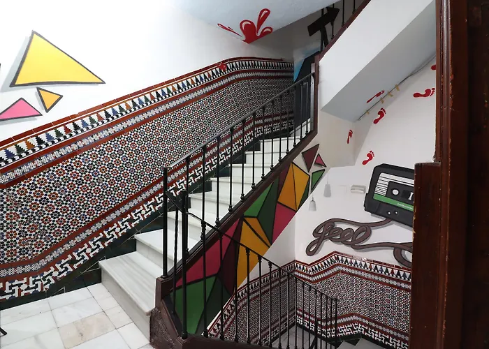 Feel Hostels City Center