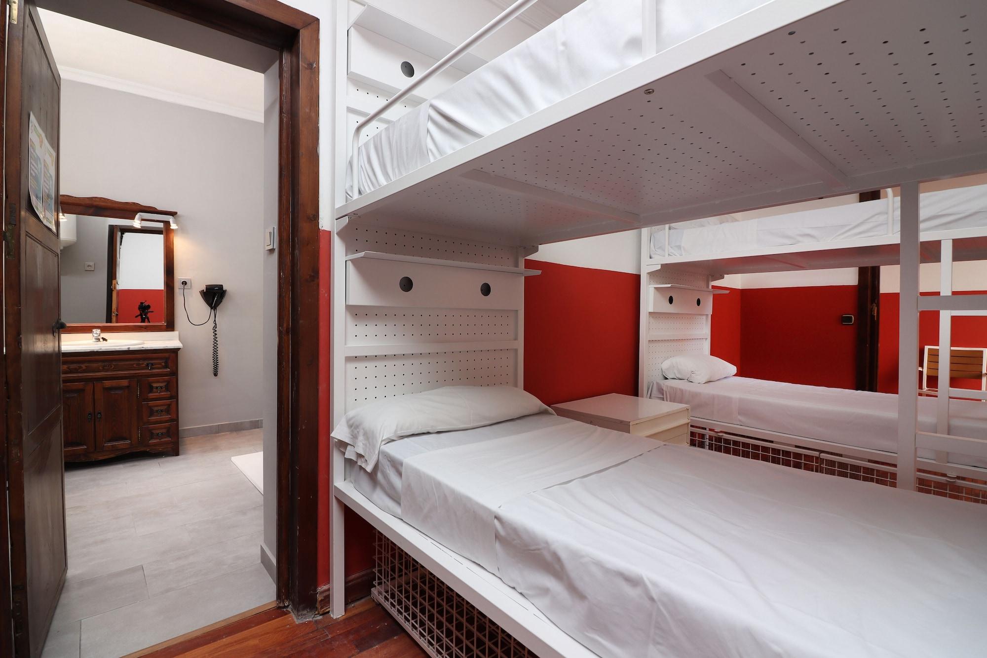 Feel Center Albergue