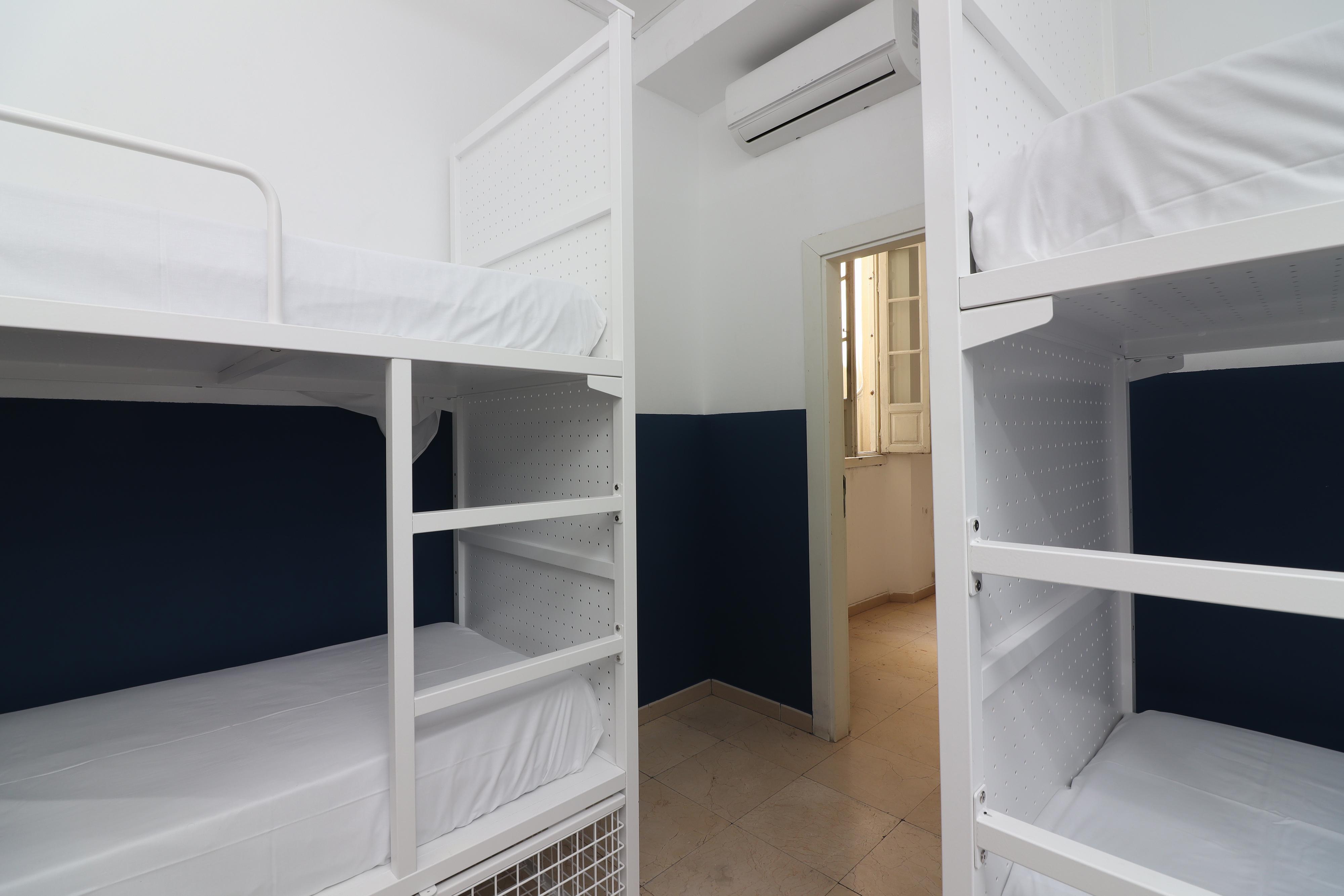 Feel Center Albergue Málaga