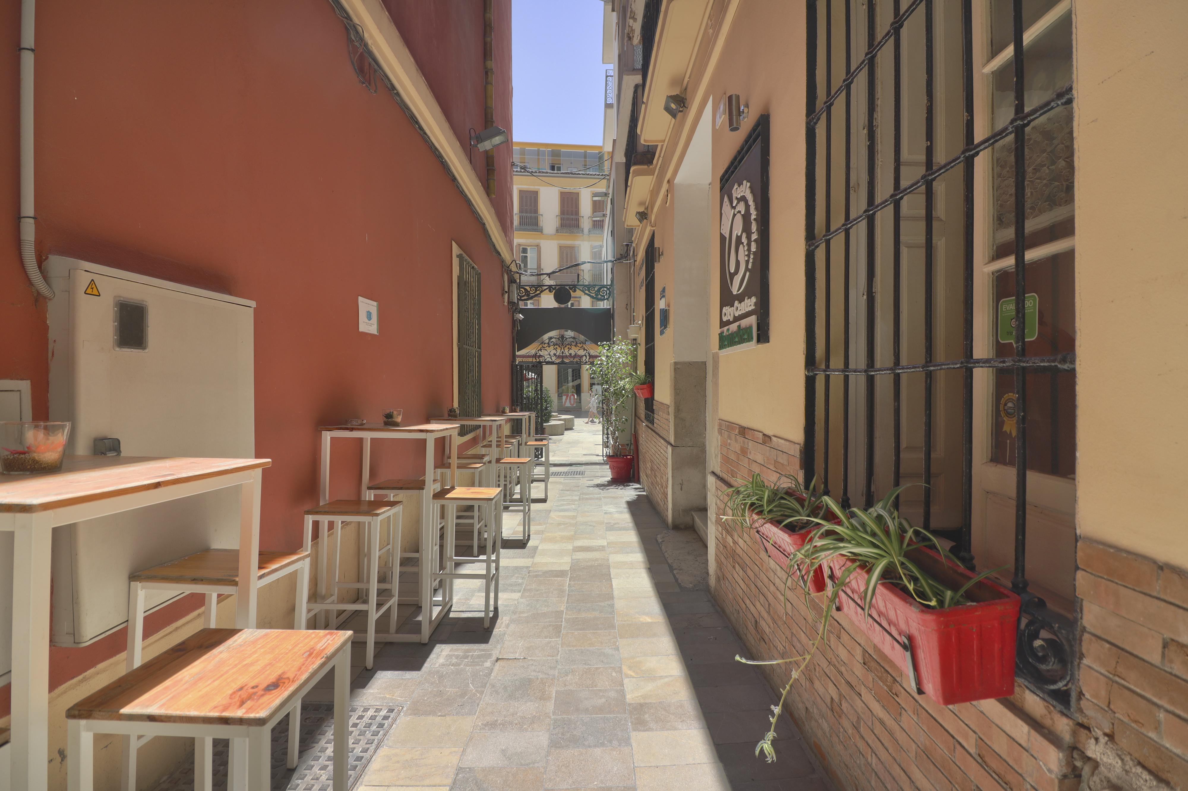 Feel Centro Urbano Hostal *