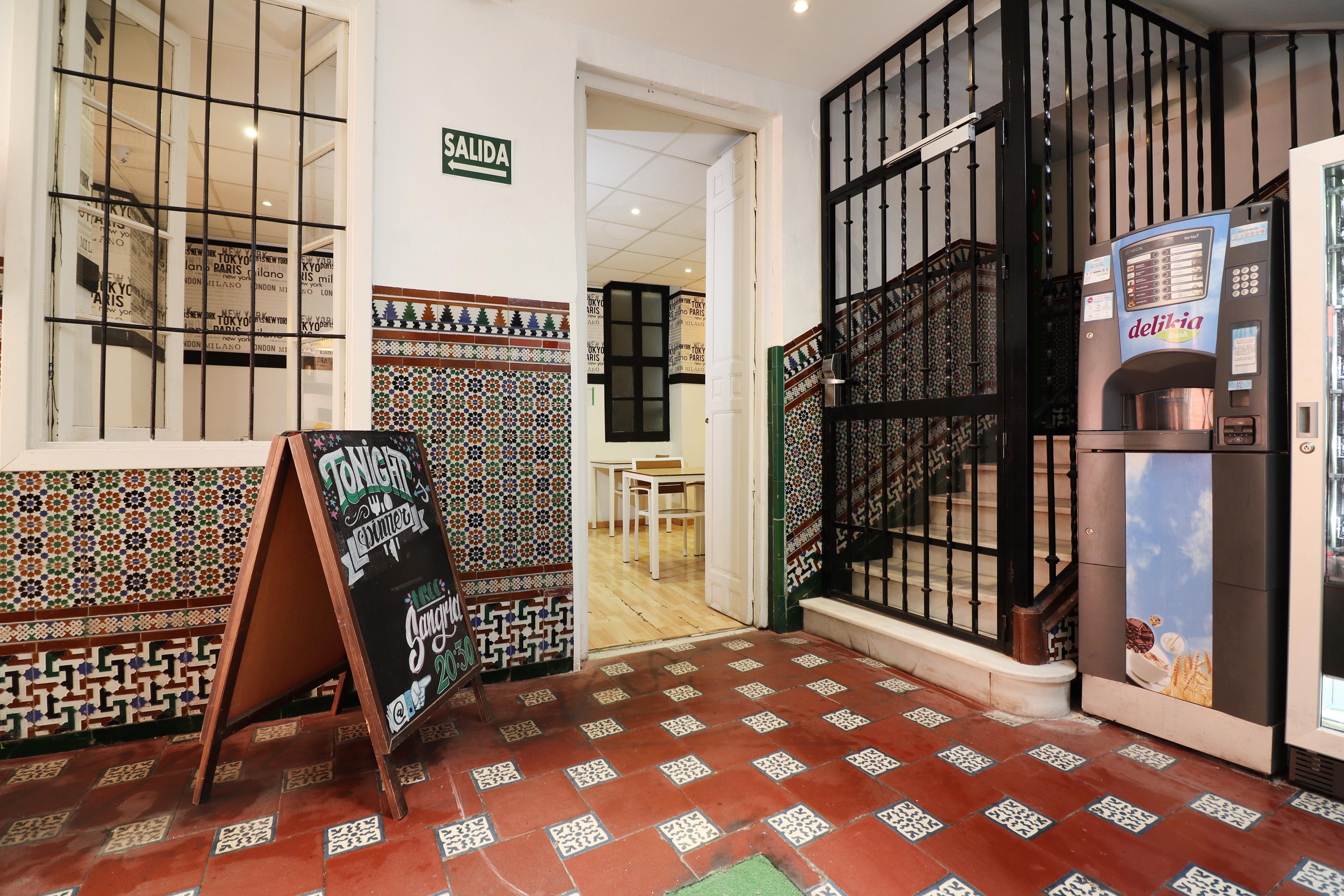 Feel Center Albergue Málaga